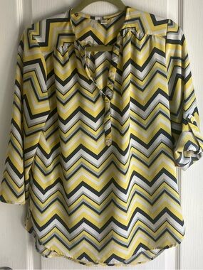 Tacera yellow zigzag print blouse S